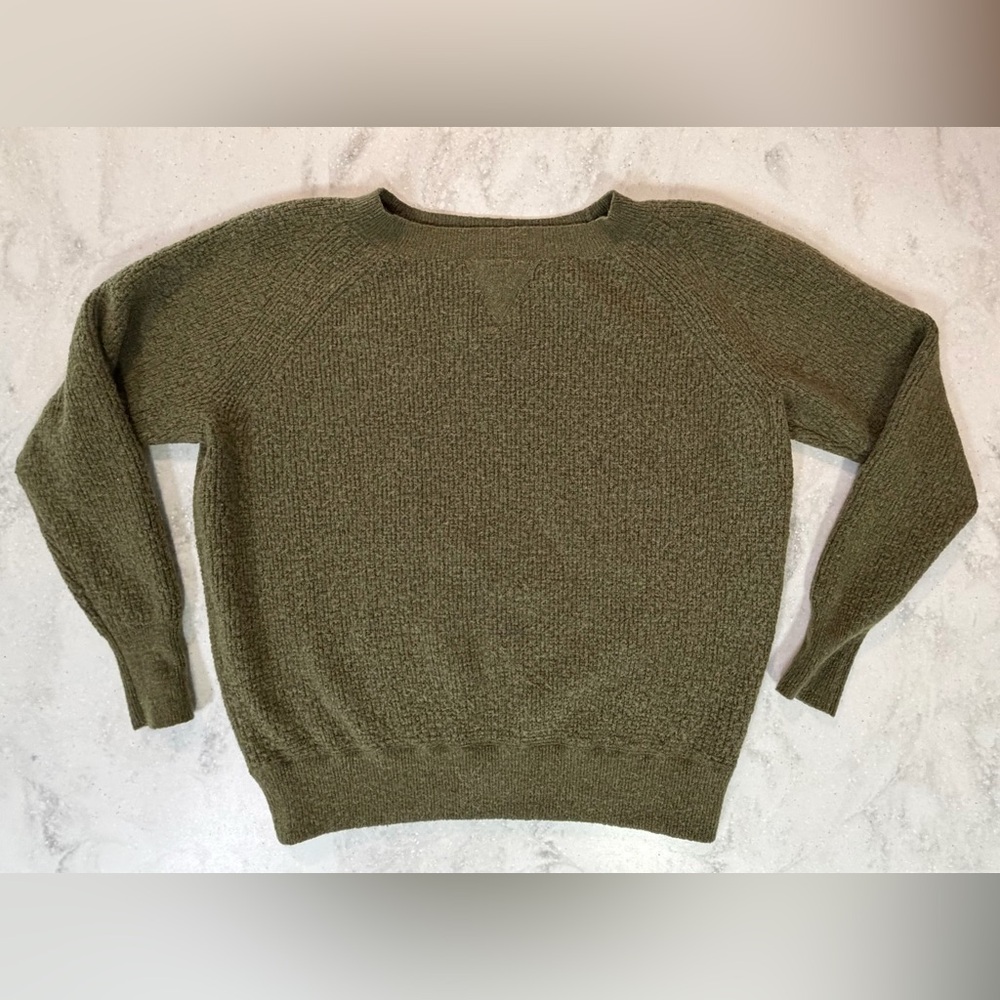 J. Crew Textured Wool Blend
Crewneck Pullover Sweater Olive
Green Size Small